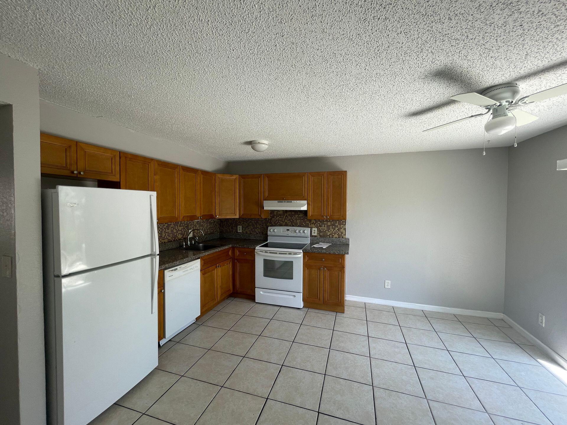 WILLOWS TOWNHOMES - Residential Lease