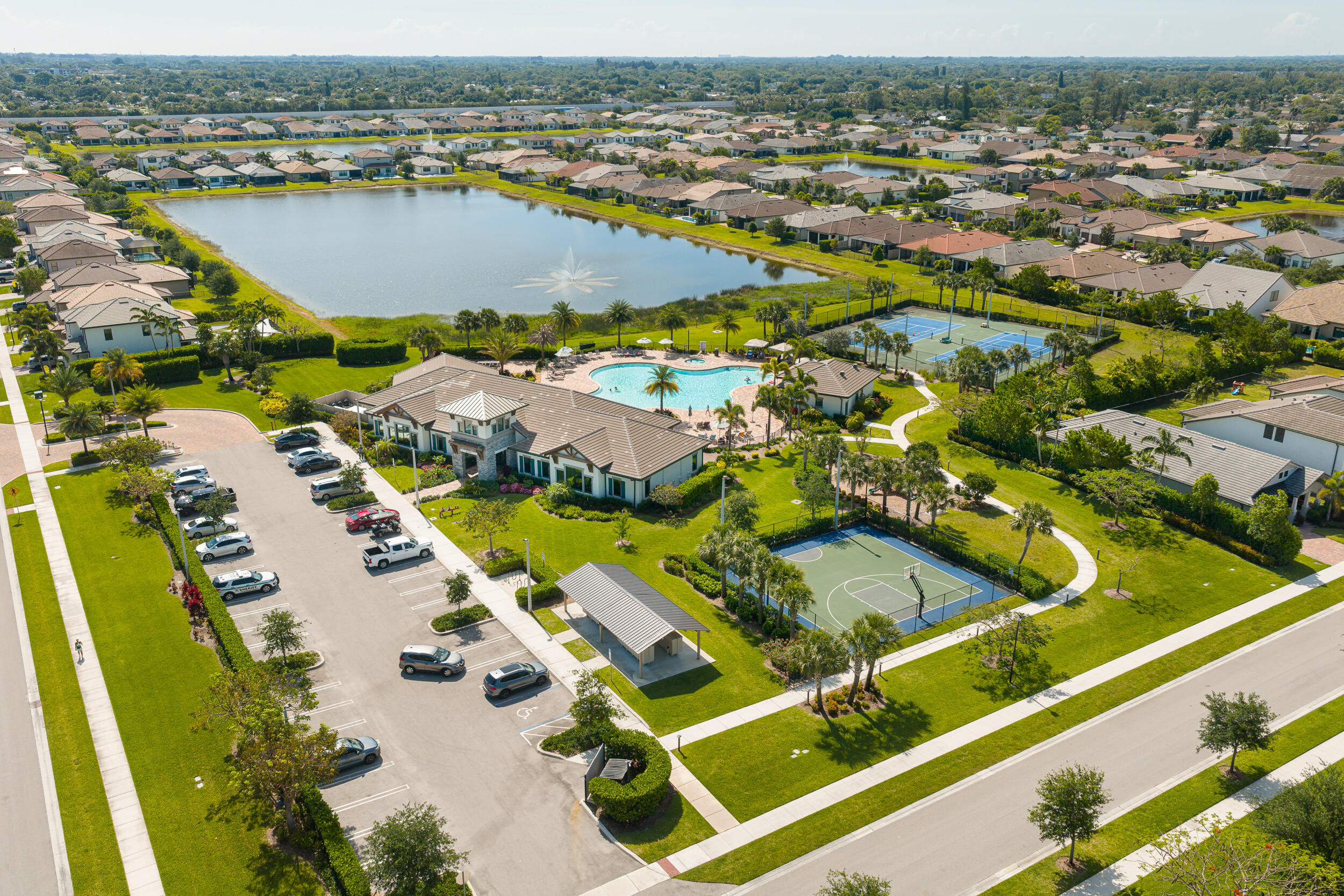 FIELDS AT GULFSTREAM POLO PUD PLAT SIX REPLAT - Residential