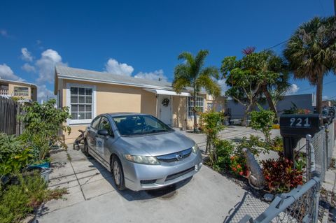 A home in Lake Worth Beach