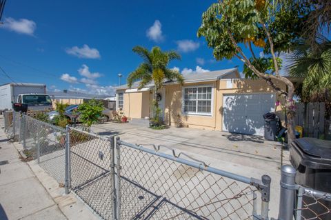 A home in Lake Worth Beach