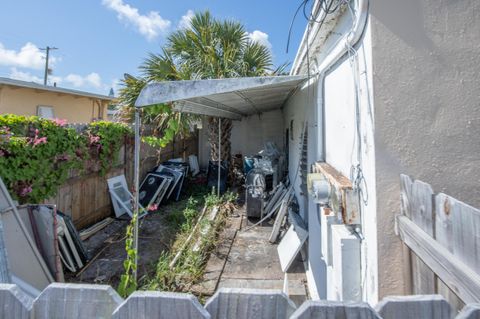 A home in Lake Worth Beach