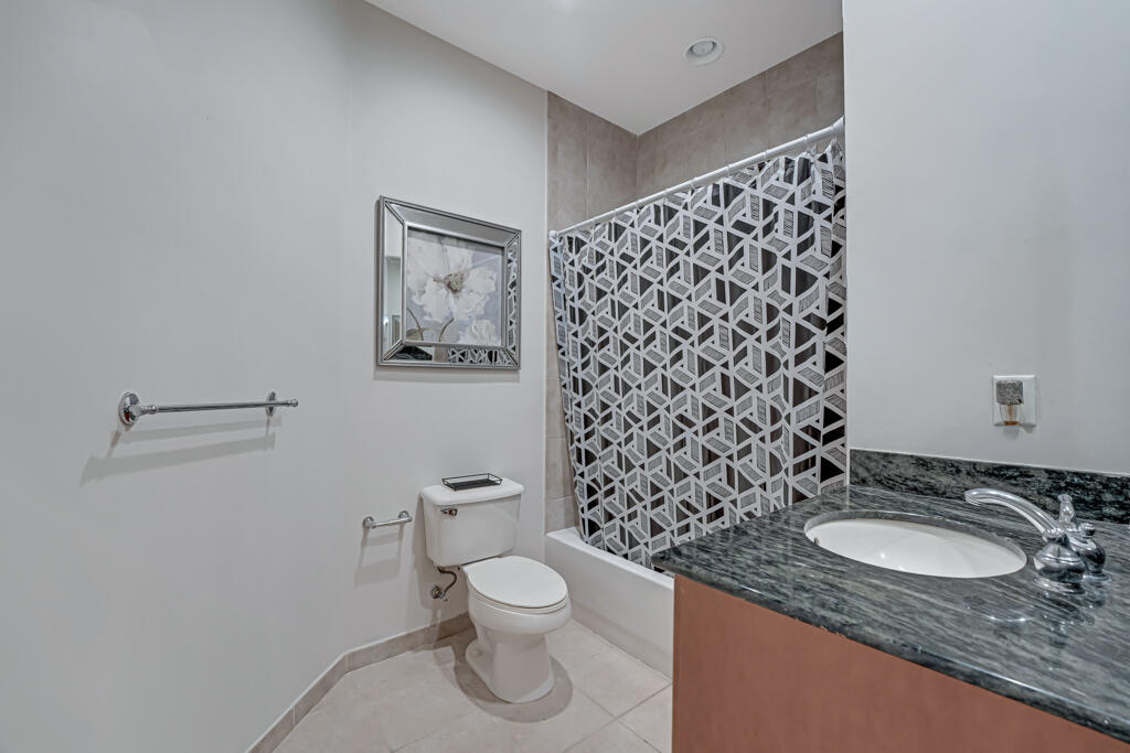 VERSAILLES - Residential