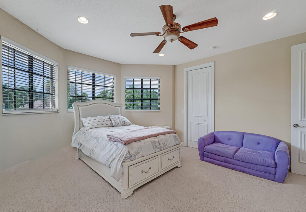 VERSAILLES - Residential