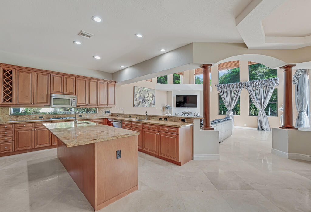 VERSAILLES - Residential