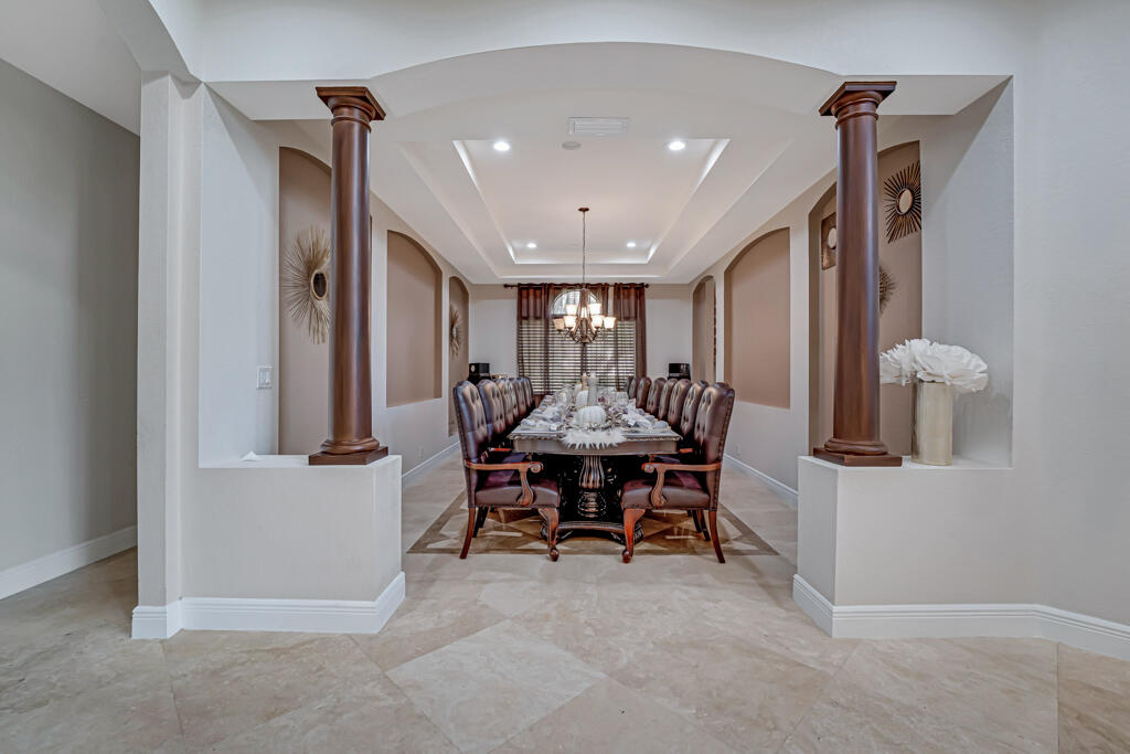 VERSAILLES - Residential