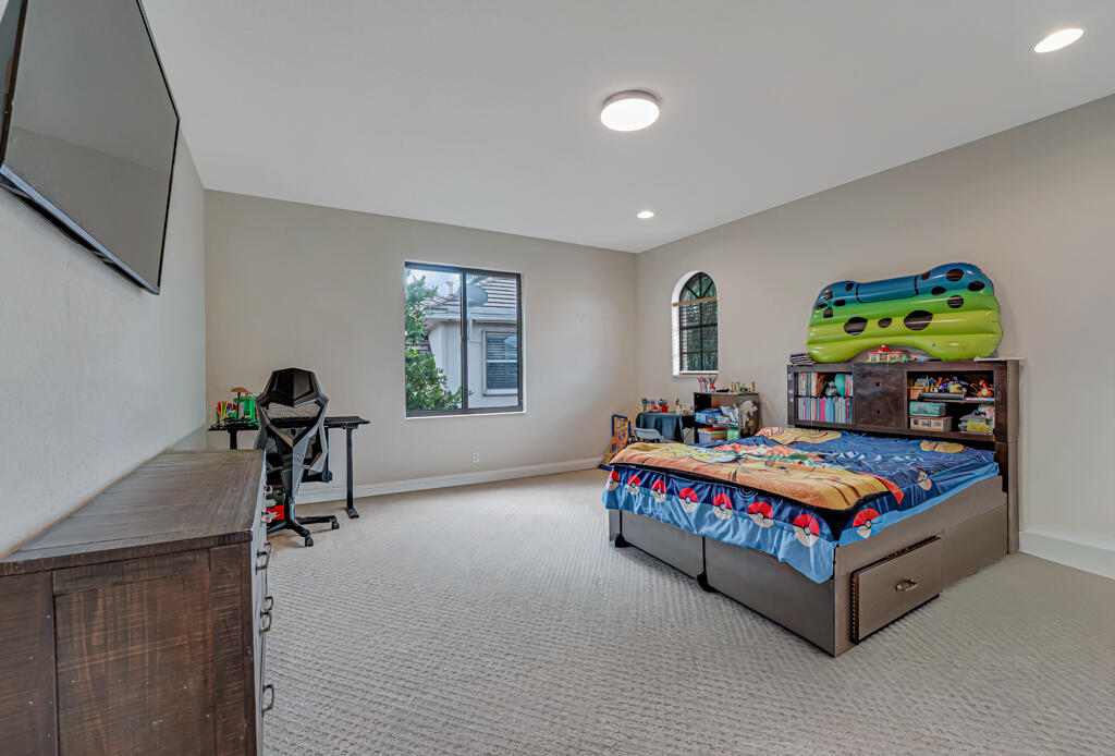 VERSAILLES - Residential