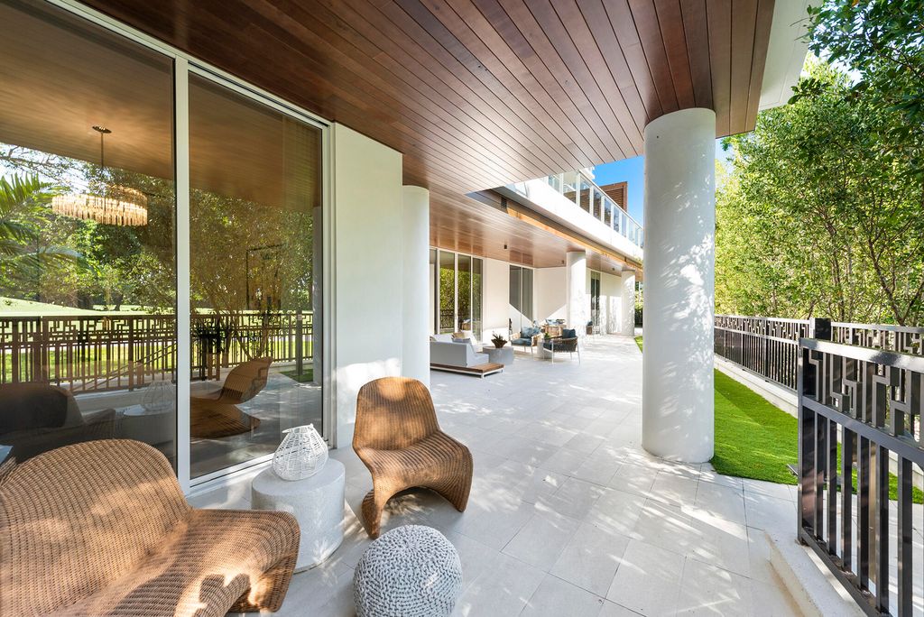 Photo of 200 SE Mizner Boulevard #107, Boca Raton, FL 33432 (MLS # R10966921)