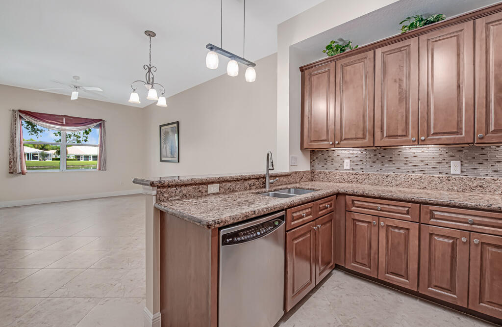 BAYWINDS/WINDJAMMER COVE CONDO - Residential