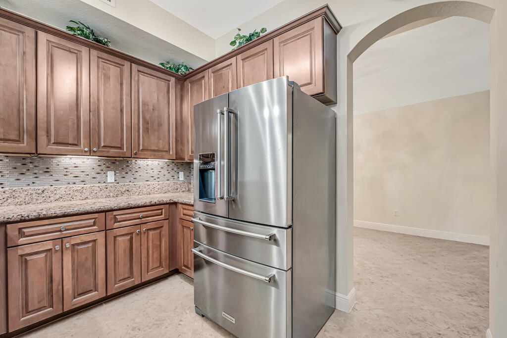 BAYWINDS/WINDJAMMER COVE CONDO - Residential