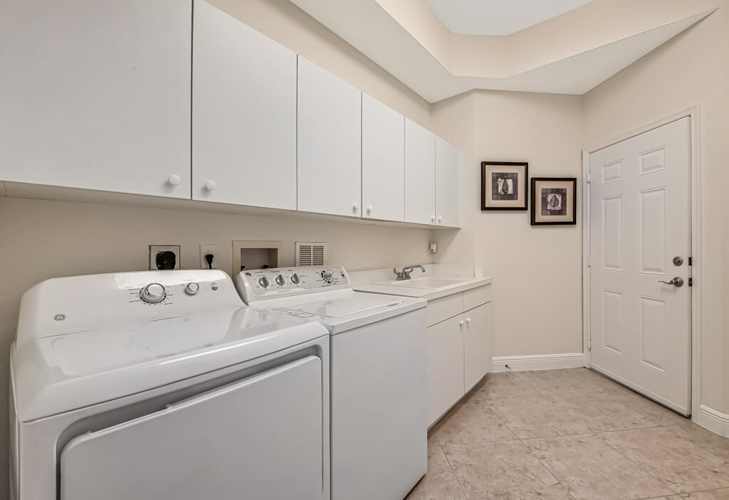 BAYWINDS/WINDJAMMER COVE CONDO - Residential