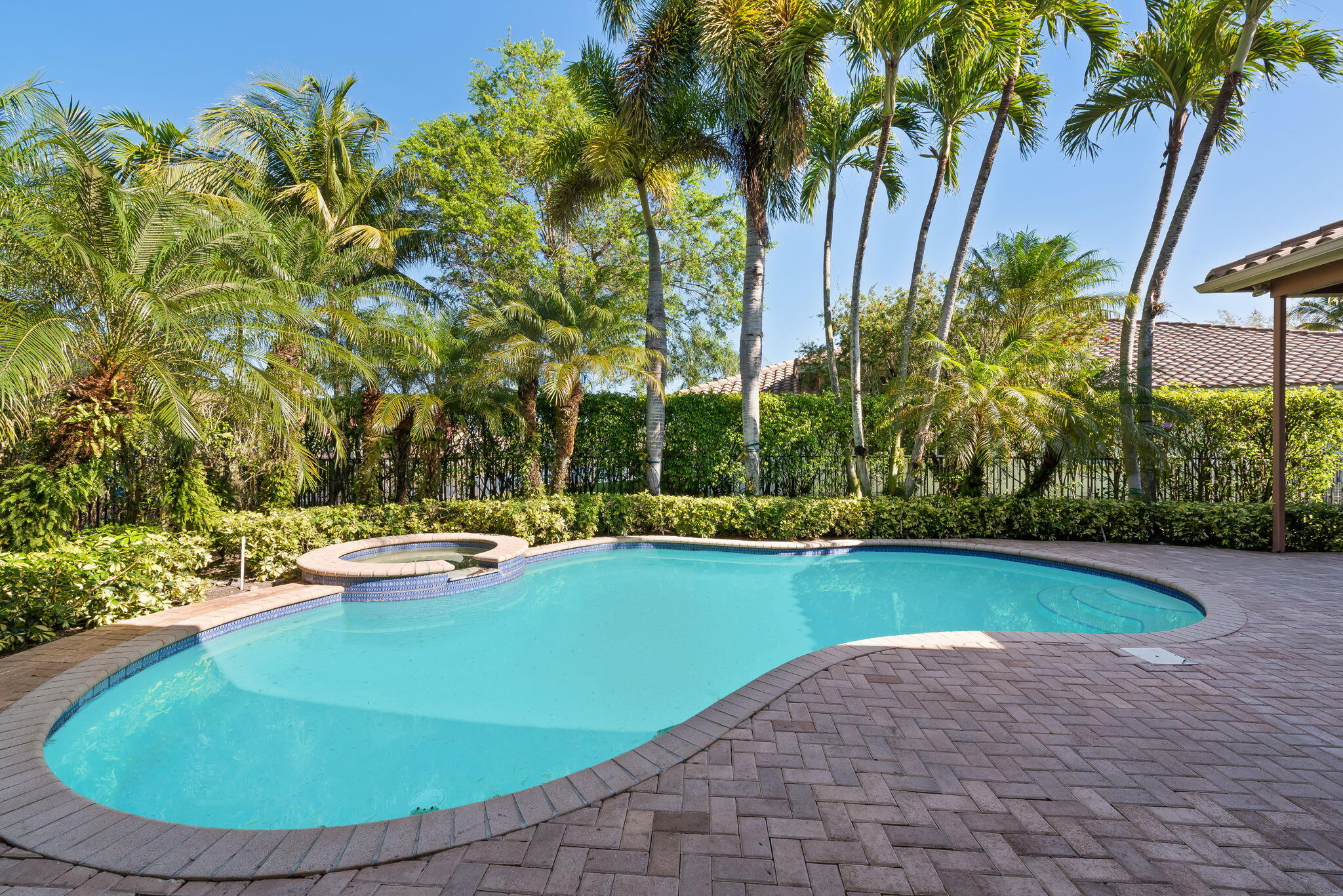 SECTOR 7 SOUTH - - Residential