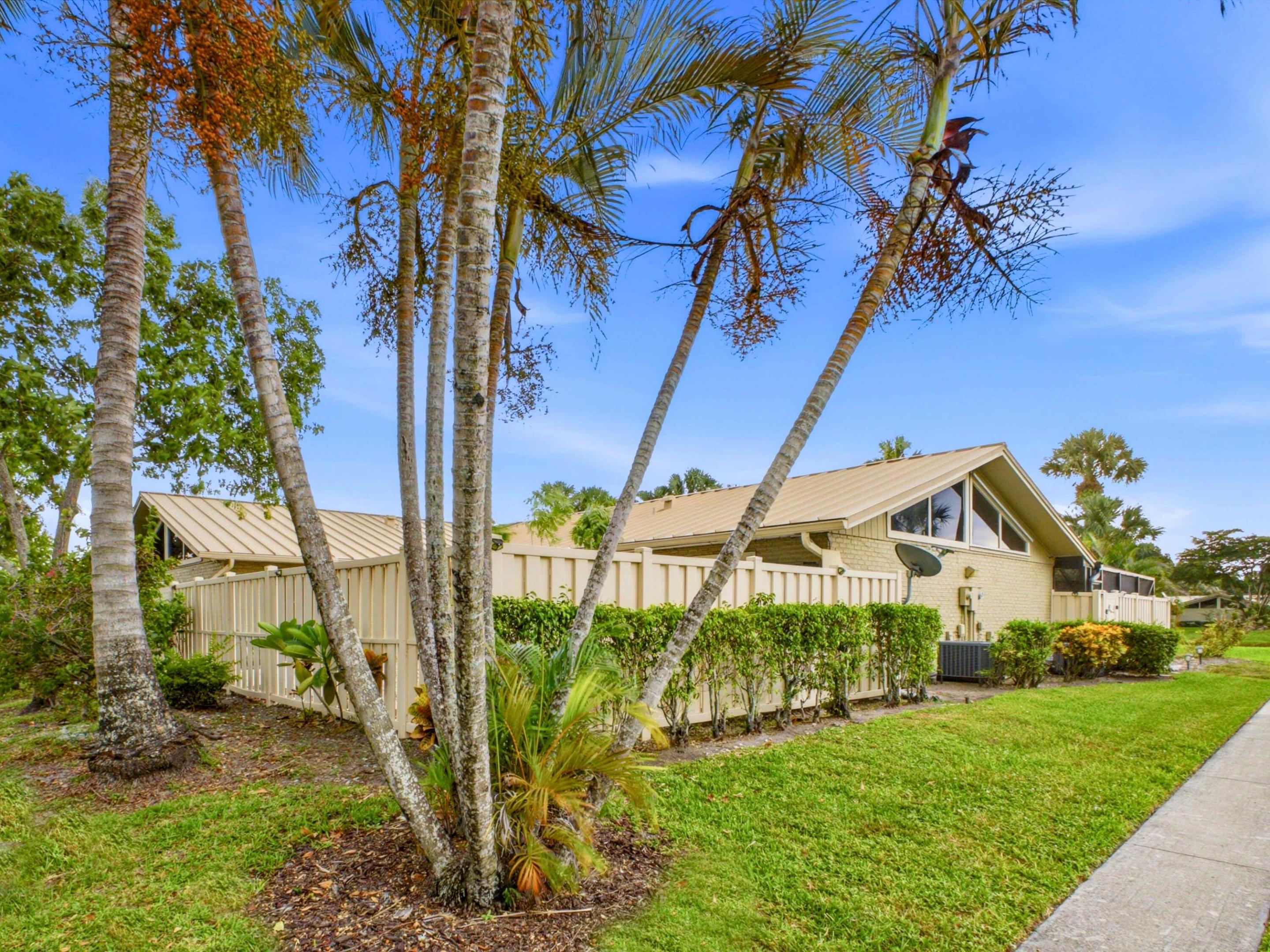 5933 GOLDEN EAGLE Circle