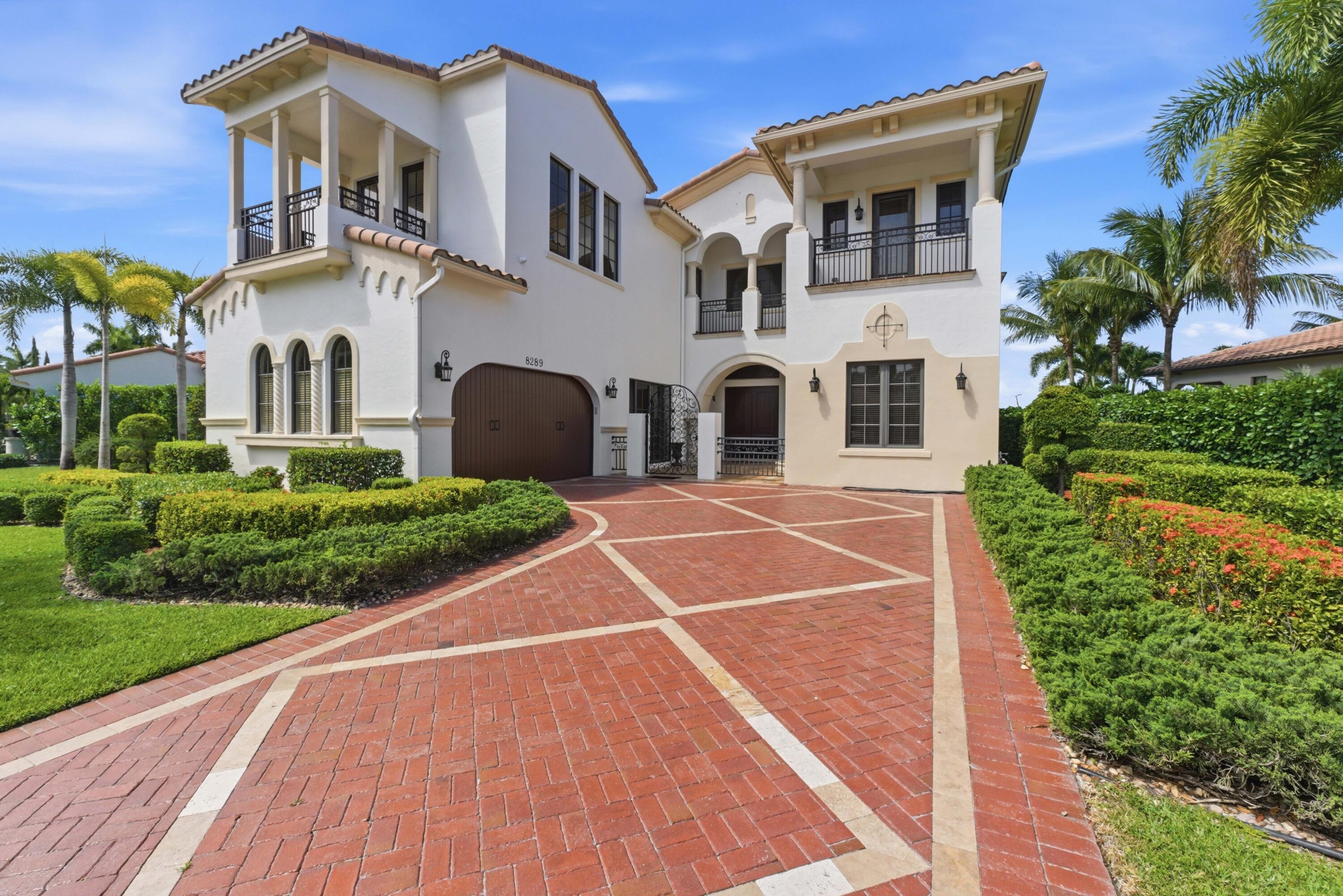 8289 Emerald Avenue