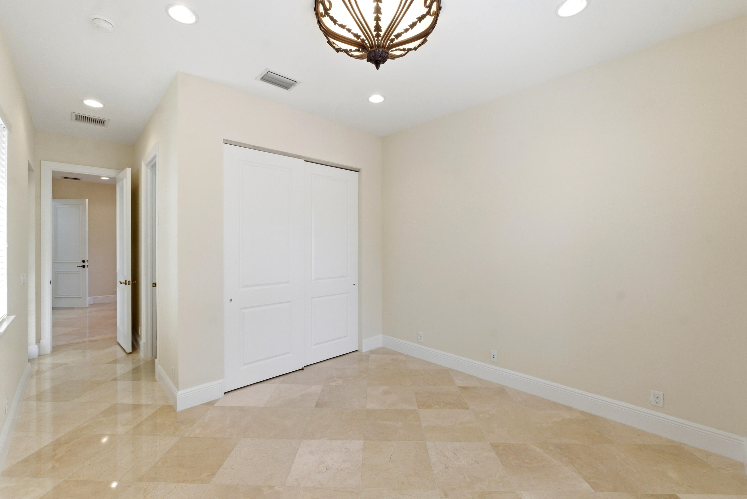 PARKLAND GOLF AND COUNTRY CLUB - Residential