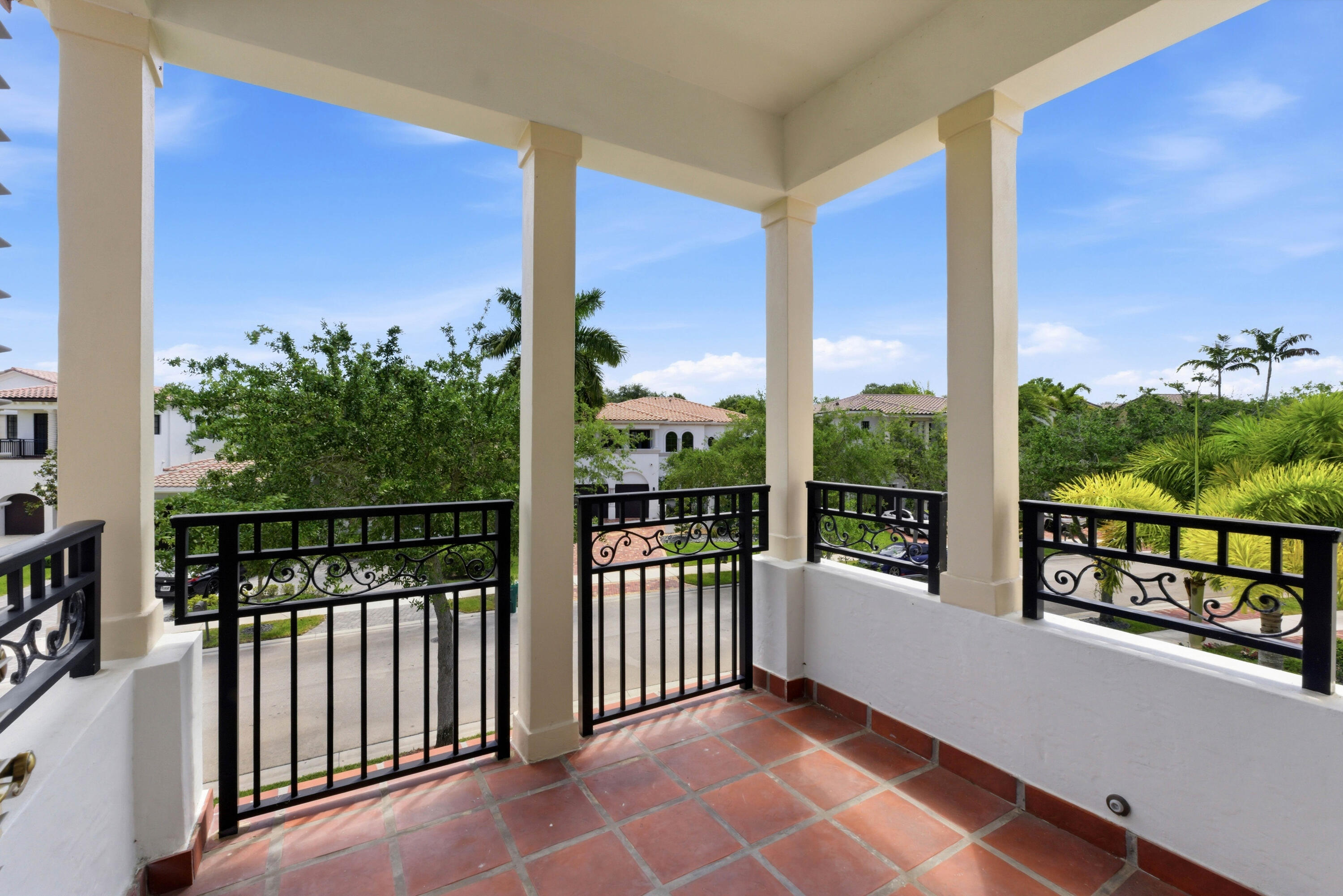 PARKLAND GOLF AND COUNTRY CLUB - Residential