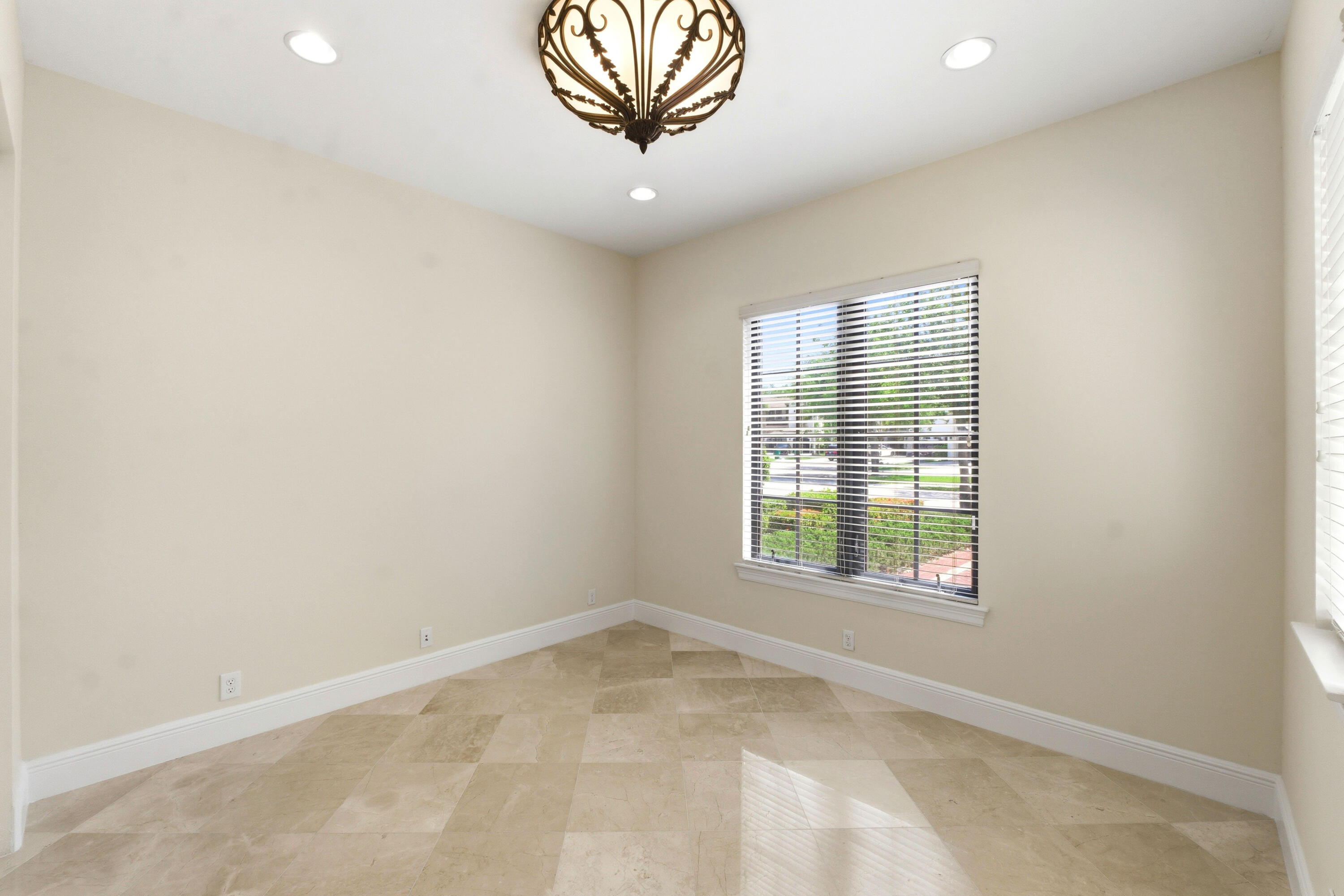 PARKLAND GOLF AND COUNTRY CLUB - Residential
