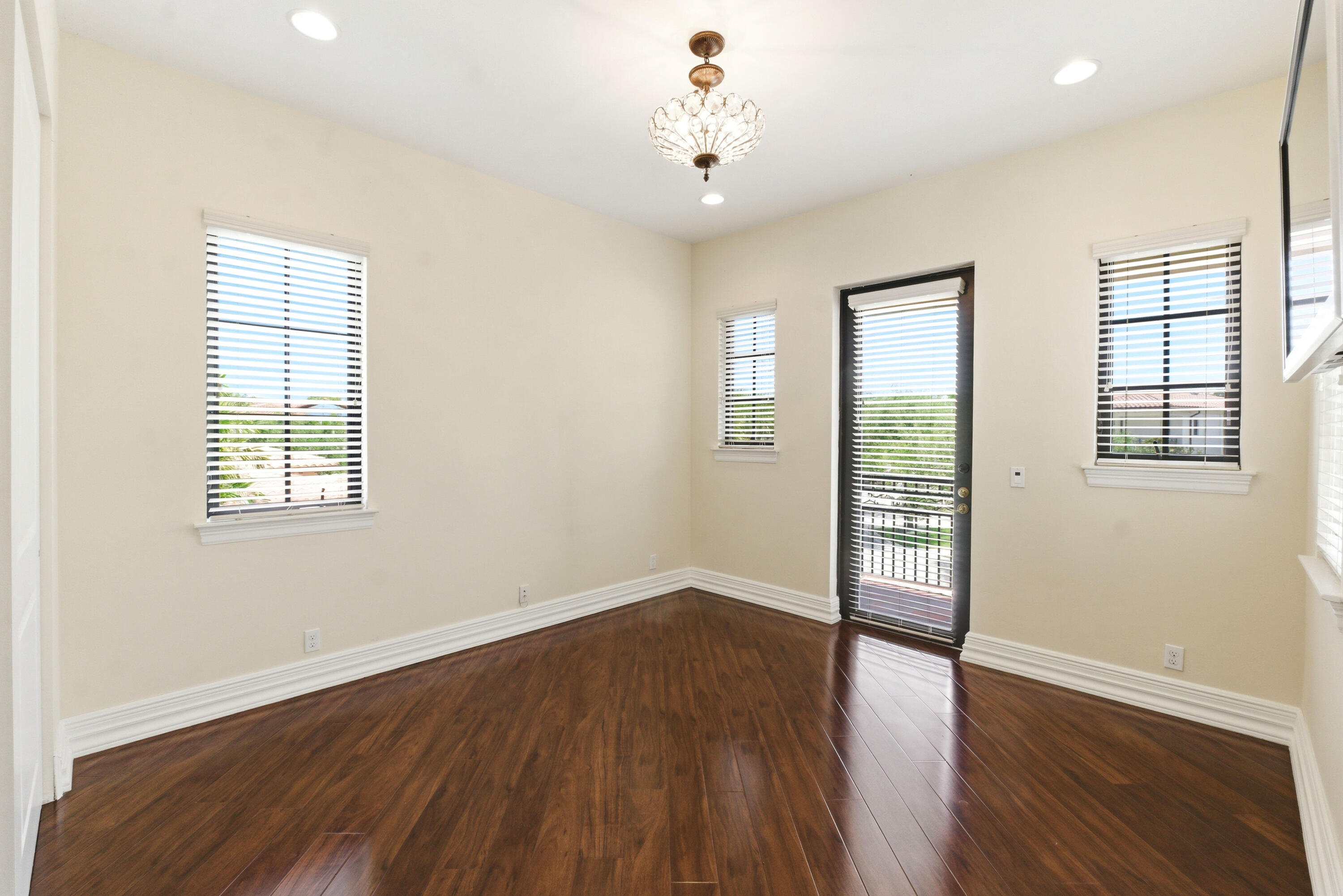 PARKLAND GOLF AND COUNTRY CLUB - Residential