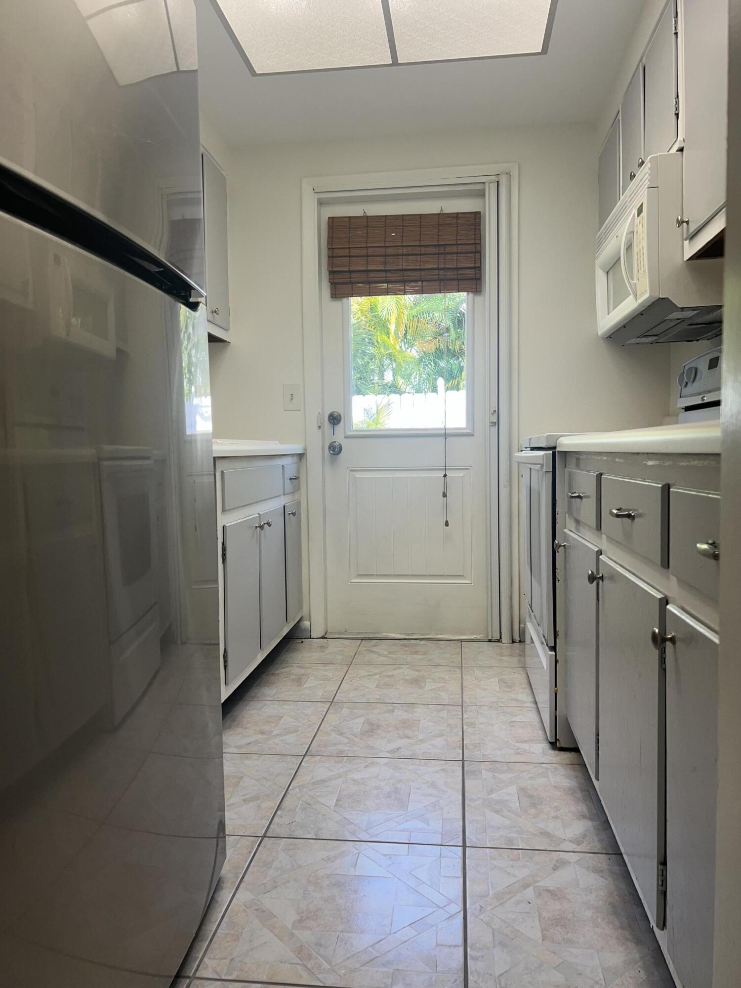 PROVINCE CONDO - Residential Lease