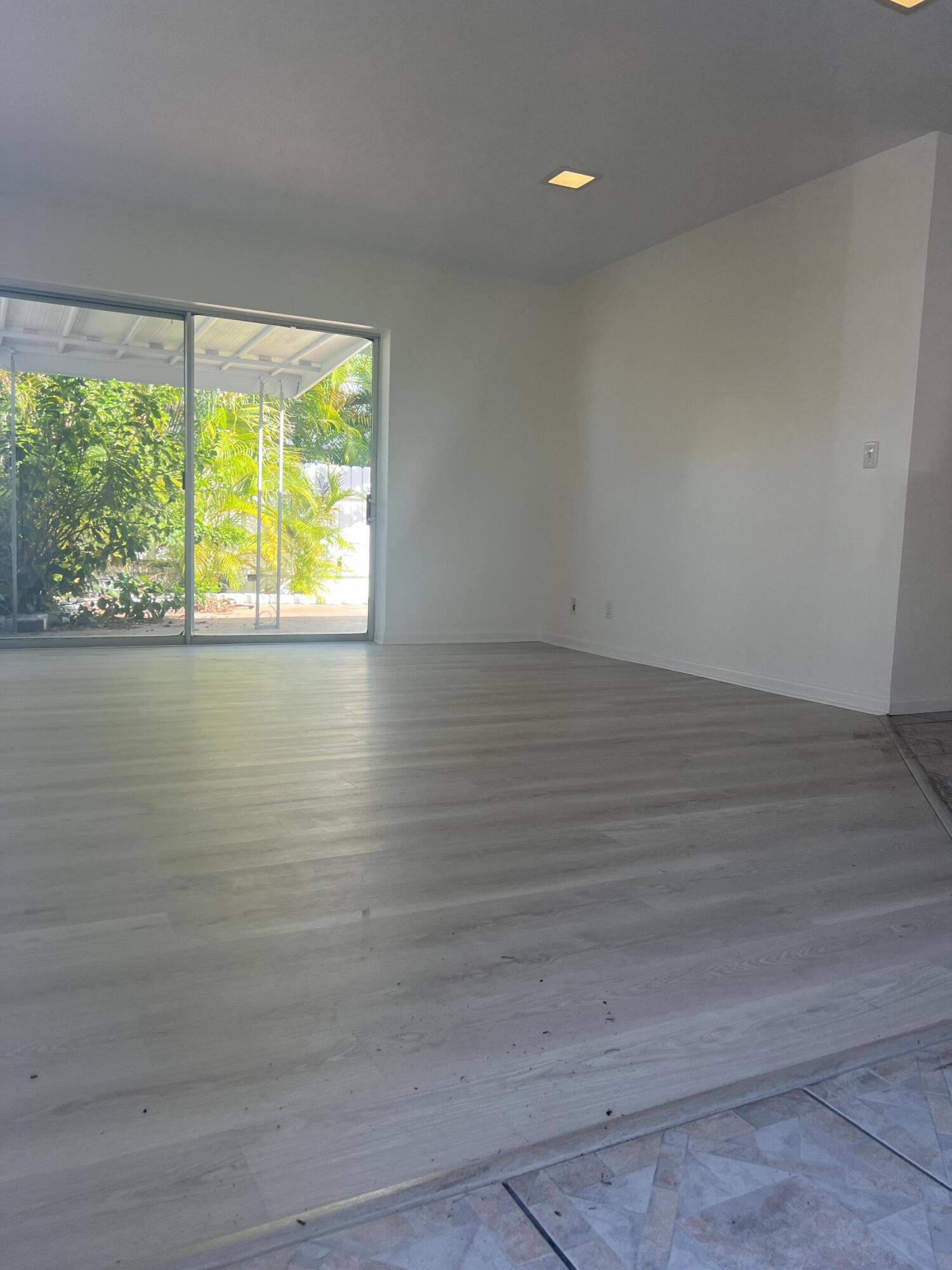 PROVINCE CONDO - Residential Lease