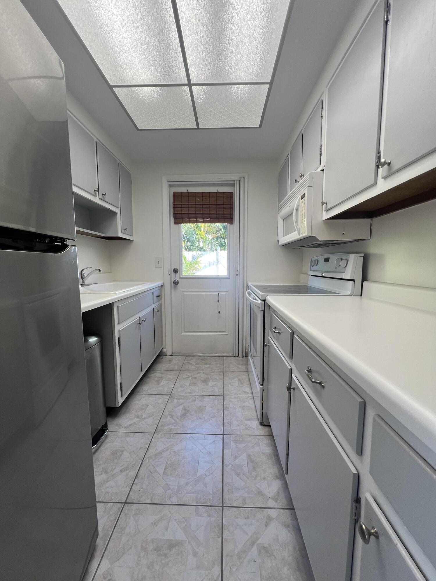 PROVINCE CONDO - Residential Lease