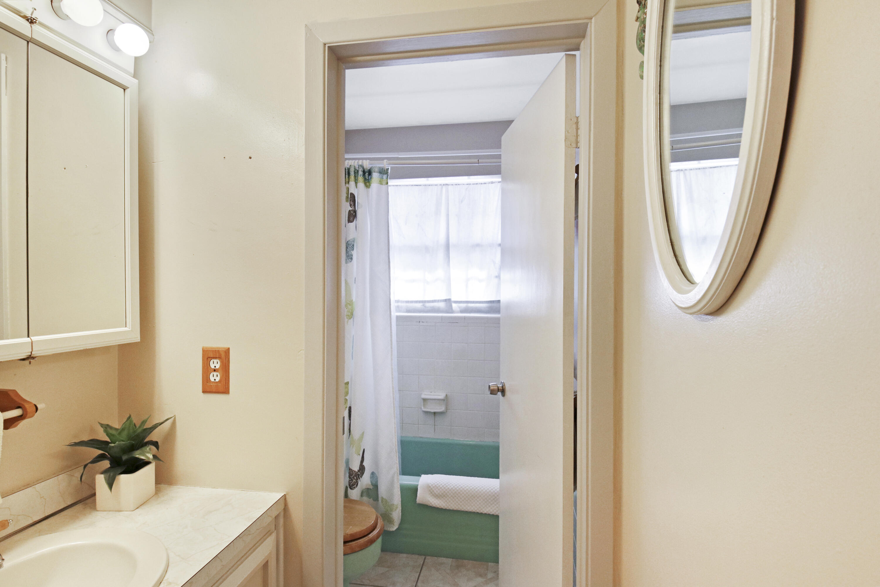 PROVINCE CONDO - Residential Lease