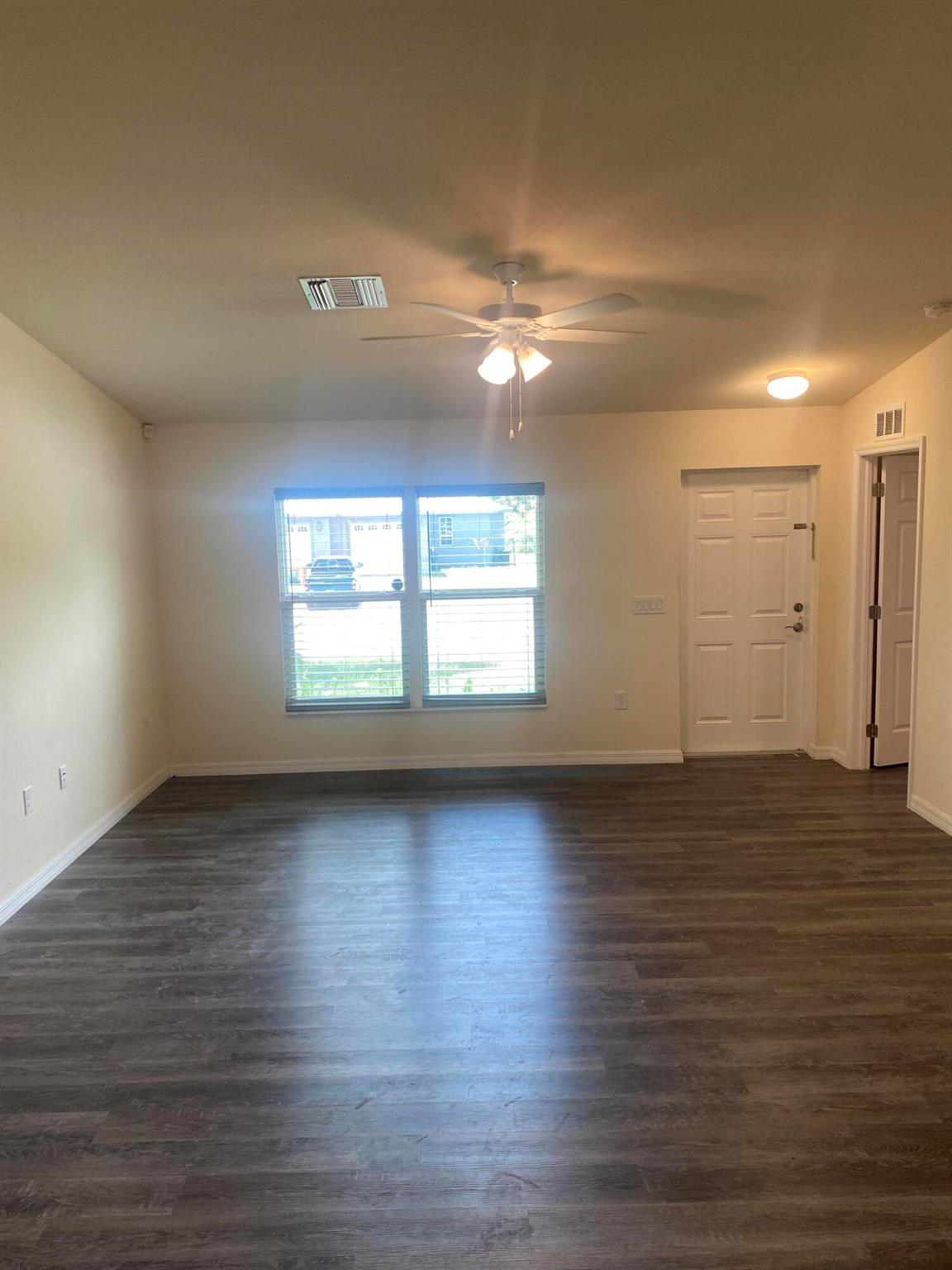 PT LABELLE UNIT 1 - Residential