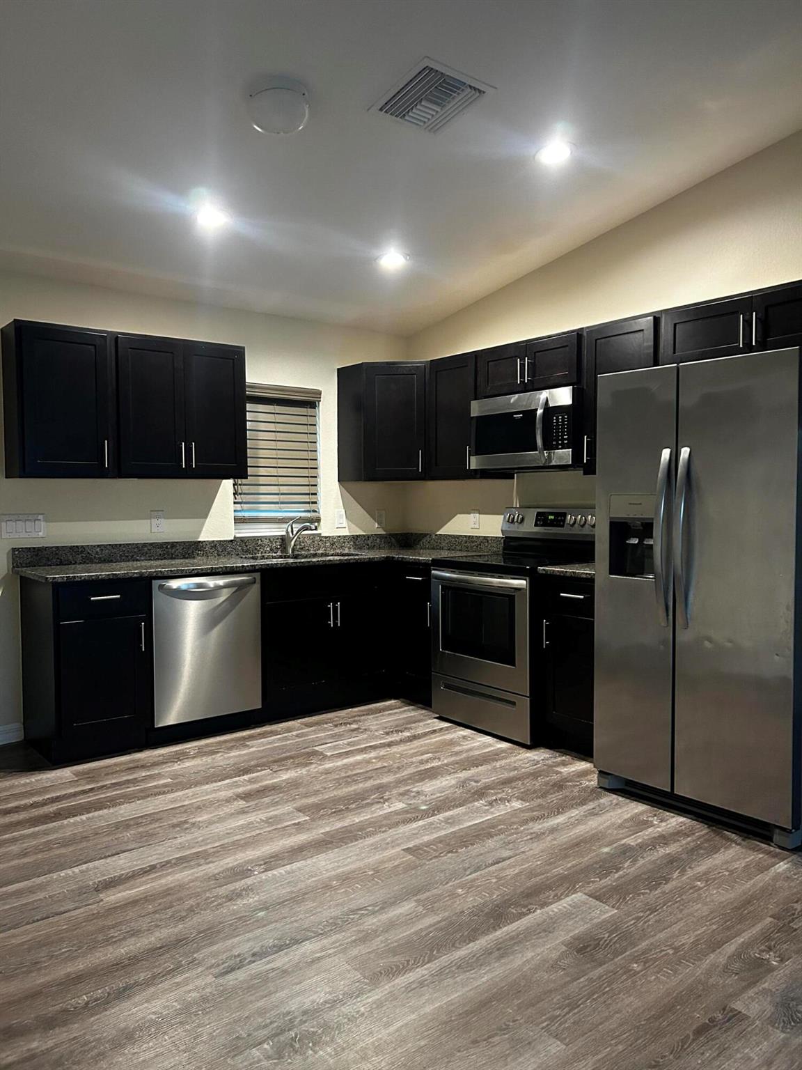 PT LABELLE UNIT 1 - Residential