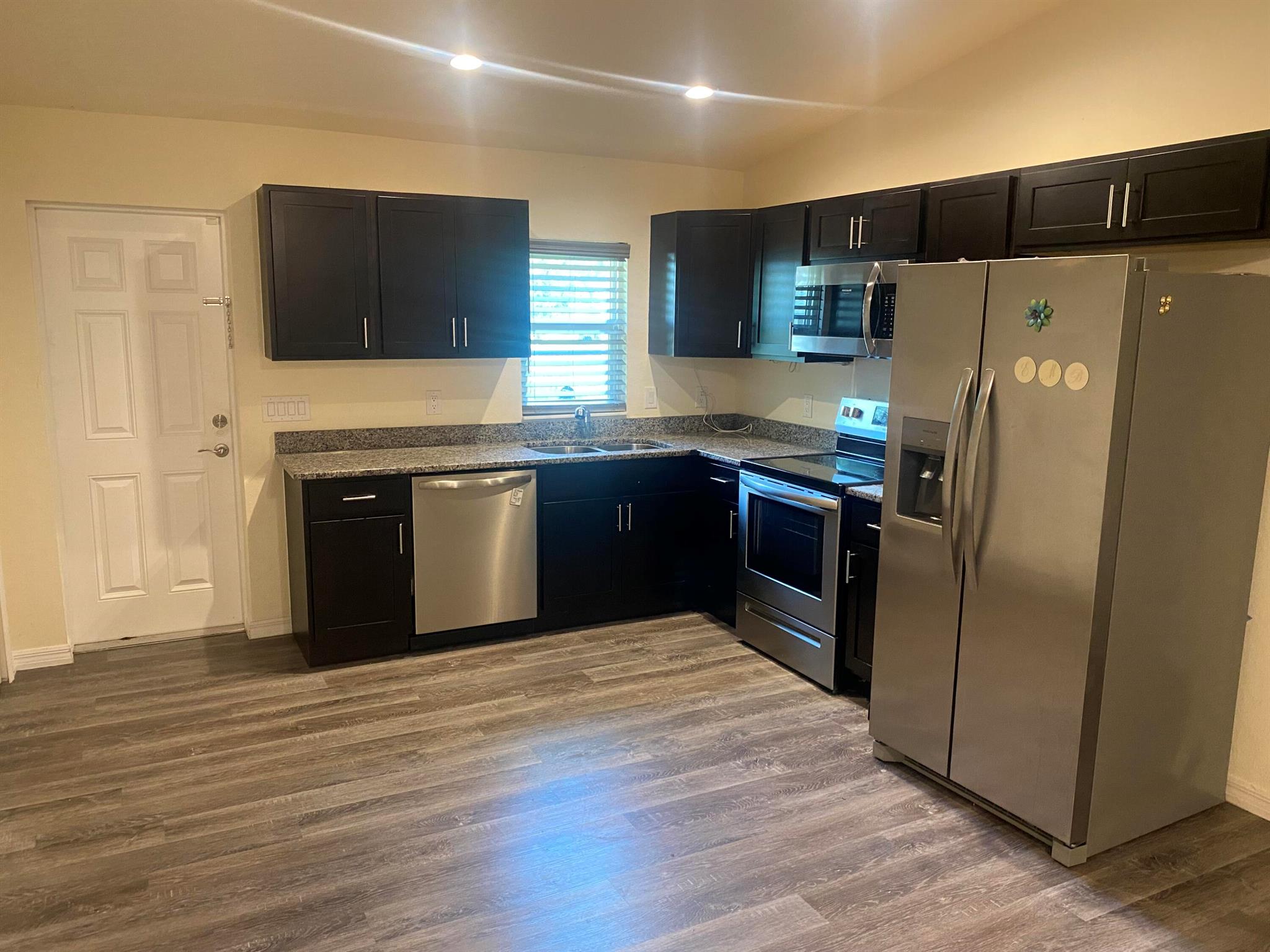 PT LABELLE UNIT 1 - Residential