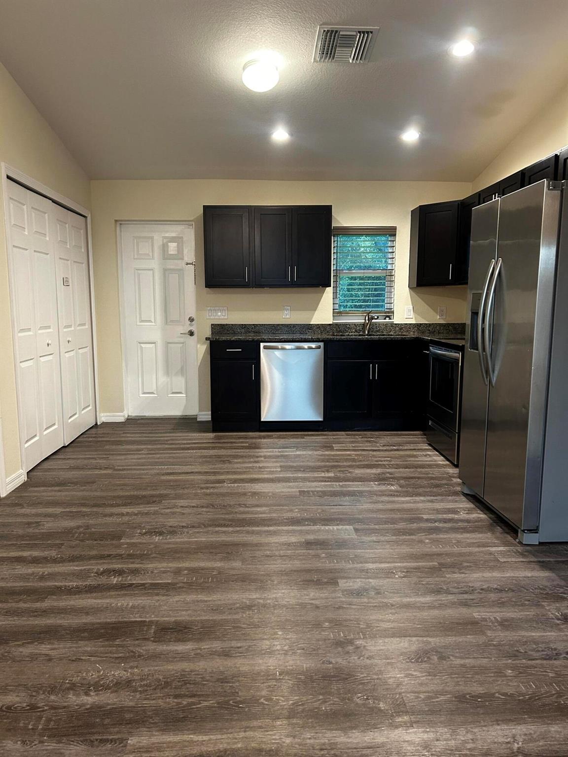 PT LABELLE UNIT 1 - Residential