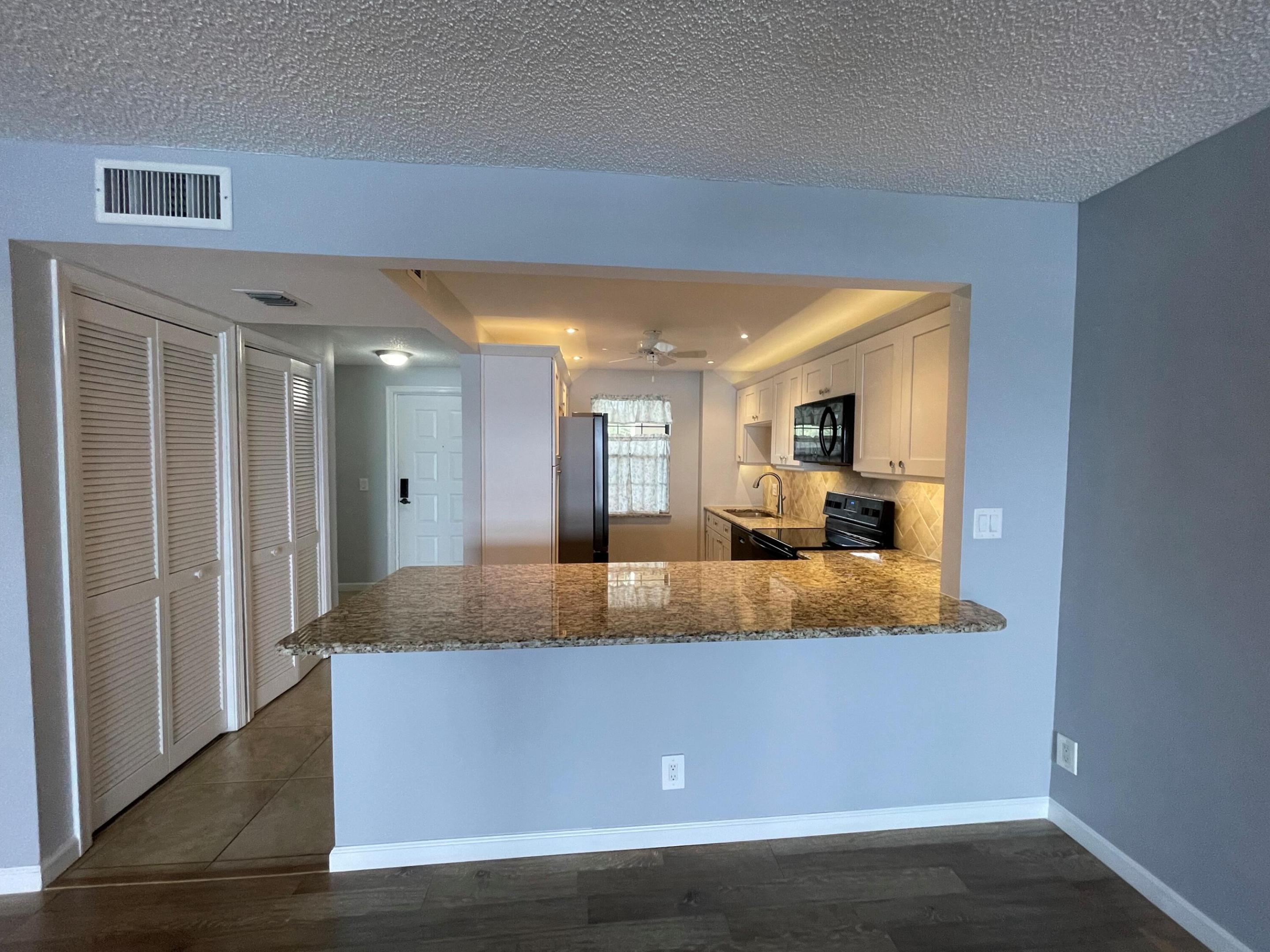 Tarpon Bay Yacht Club Condo - Residential Lease