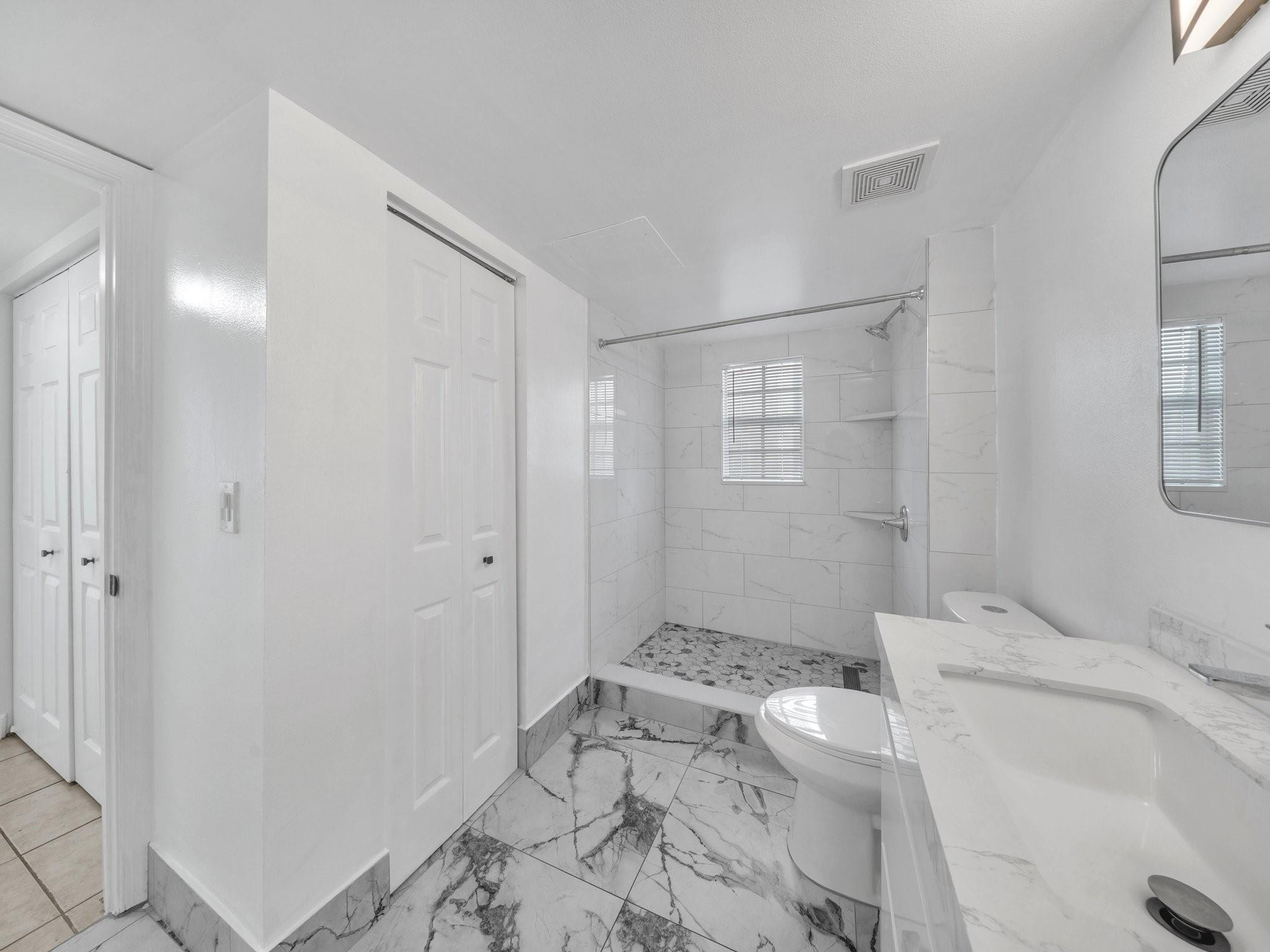 DEVONAIRE AT PEMBROKE PINES - Residential Lease