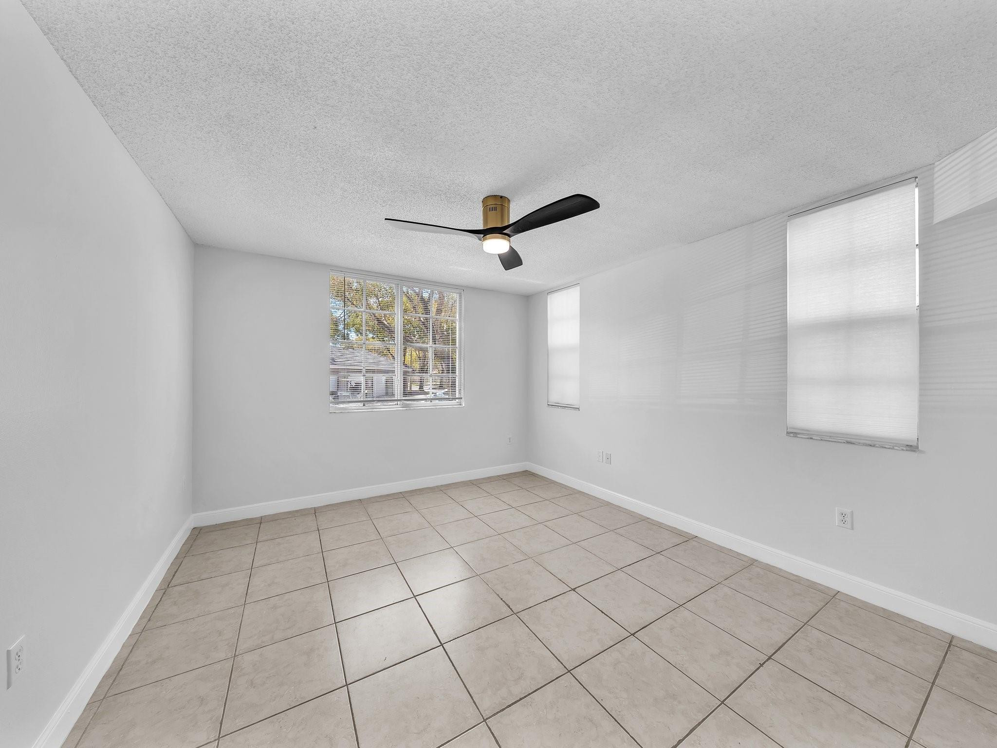 DEVONAIRE AT PEMBROKE PINES - Residential Lease