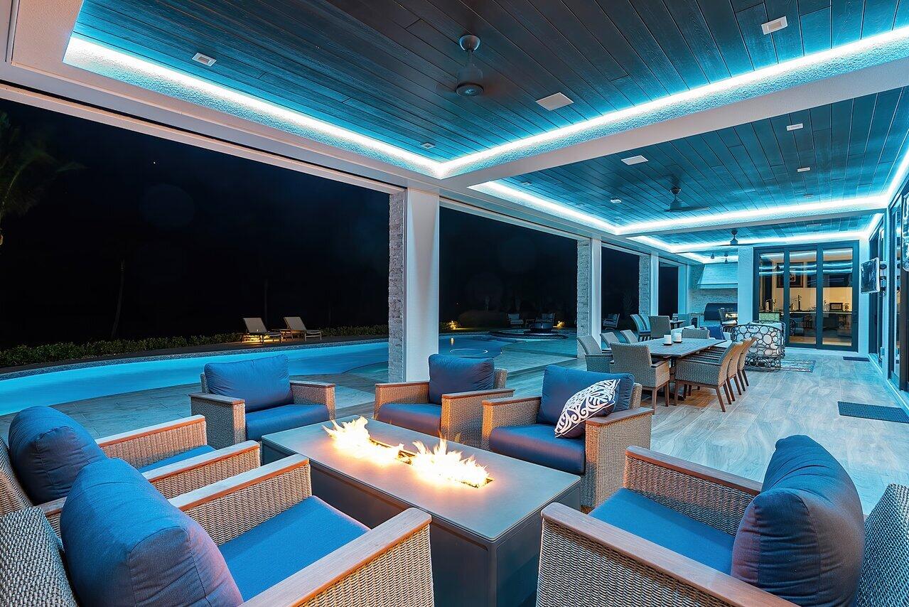 SAILFISH POINT - Residential