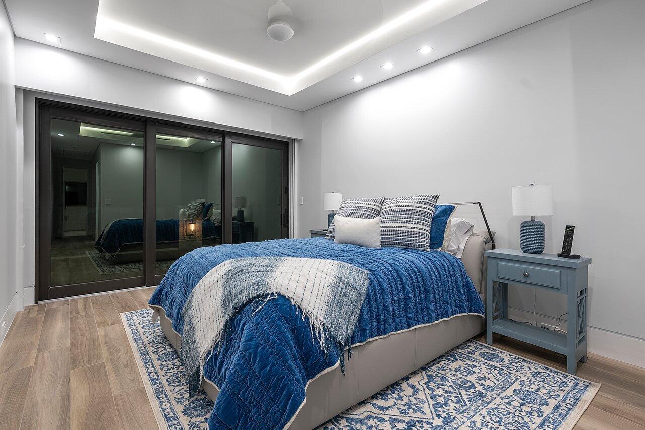 SAILFISH POINT - Residential