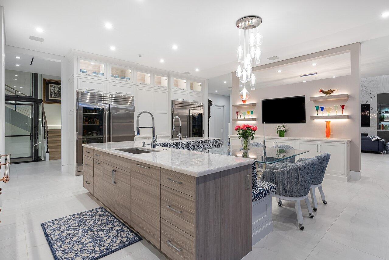 SAILFISH POINT - Residential