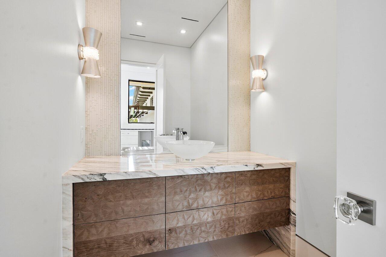 SAILFISH POINT - Residential