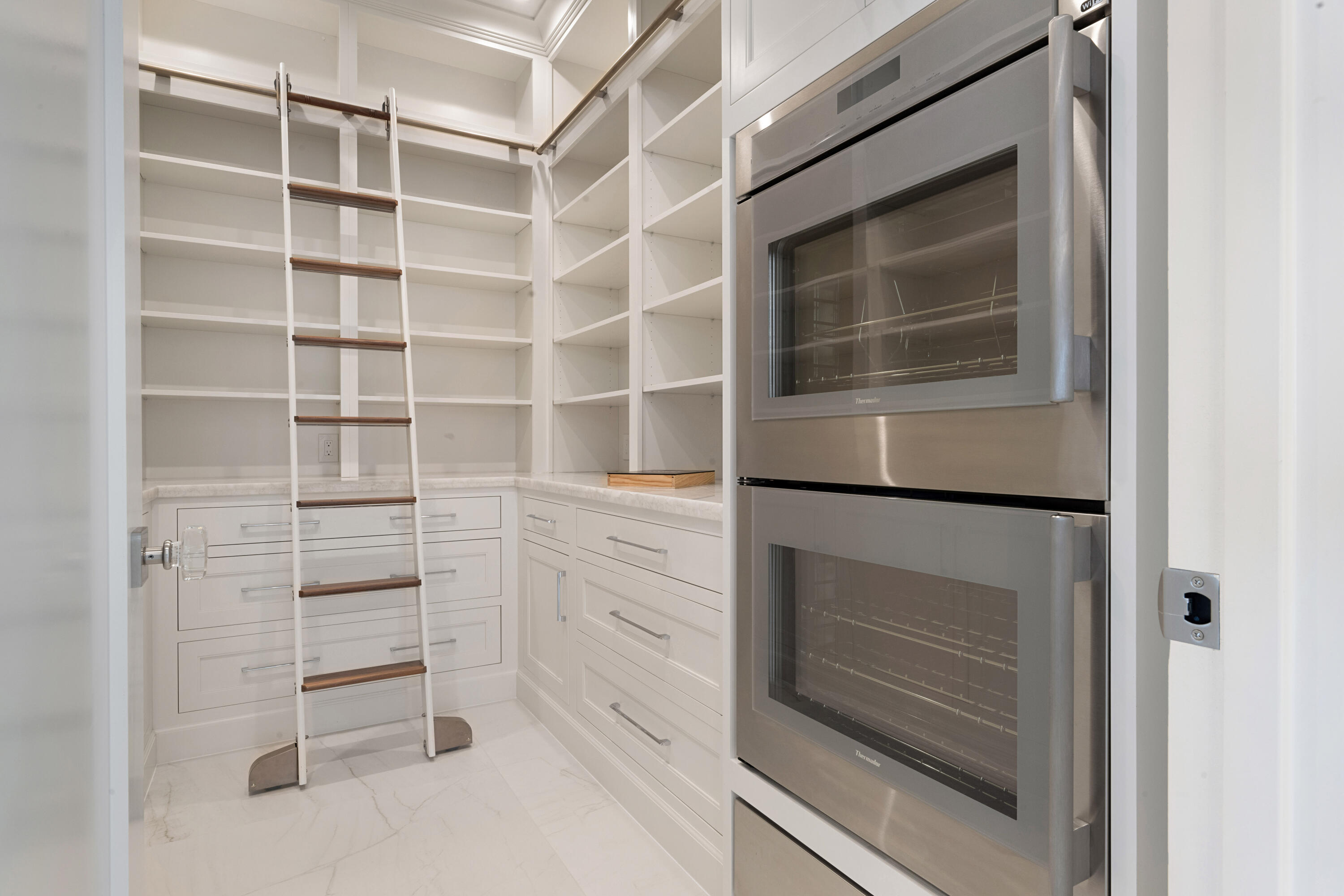 SAILFISH POINT - Residential