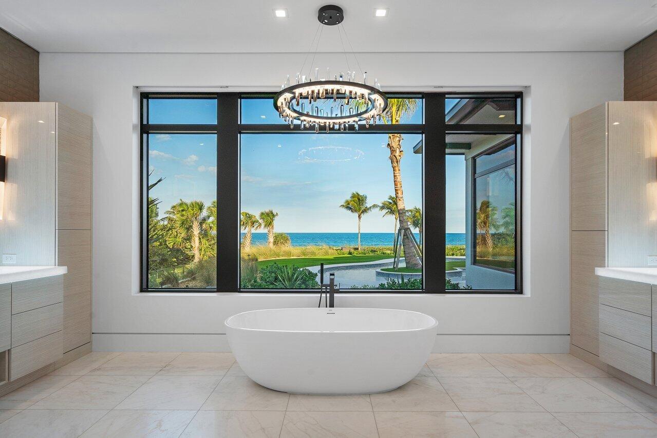 SAILFISH POINT - Residential