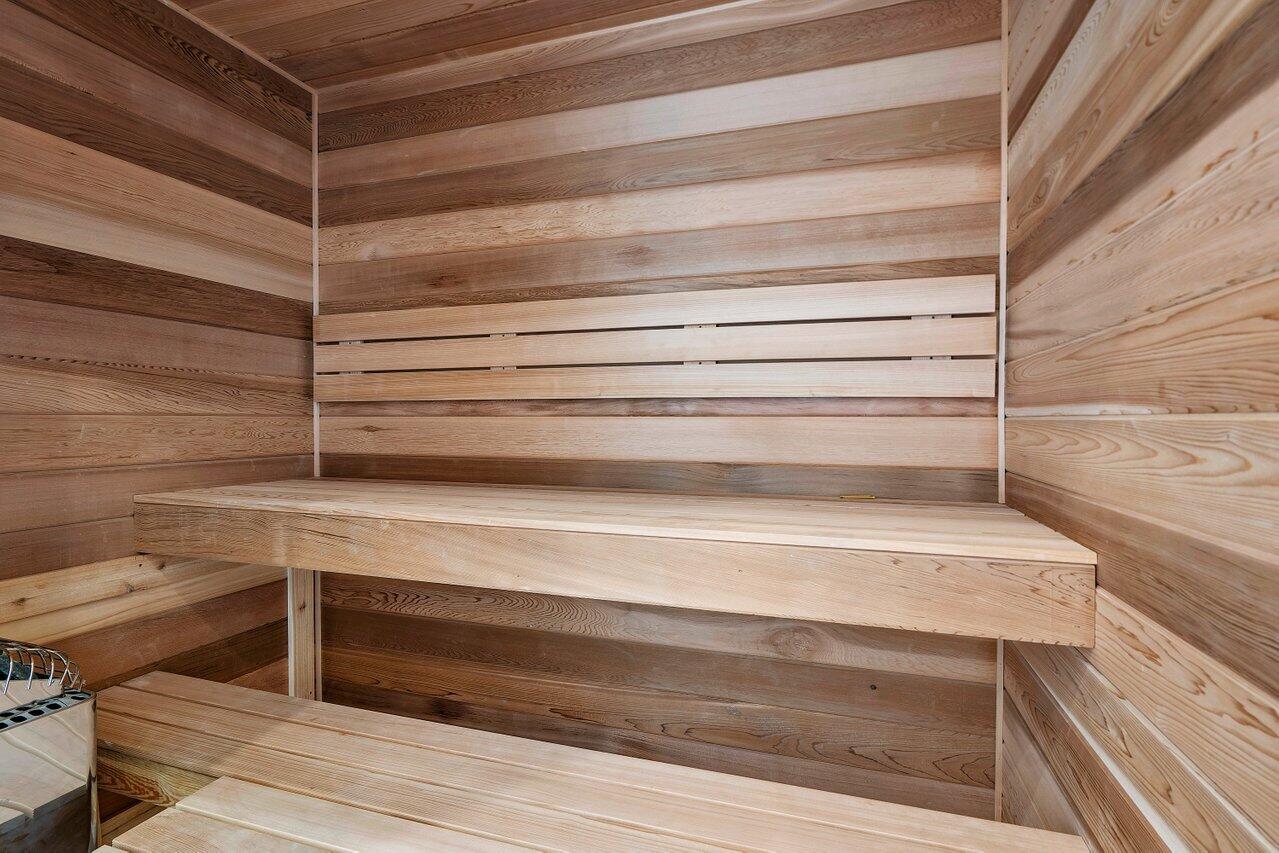 SAILFISH POINT - Residential