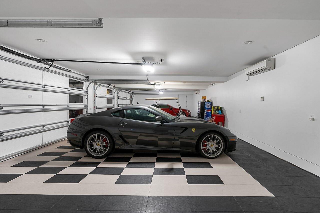 SAILFISH POINT - Residential