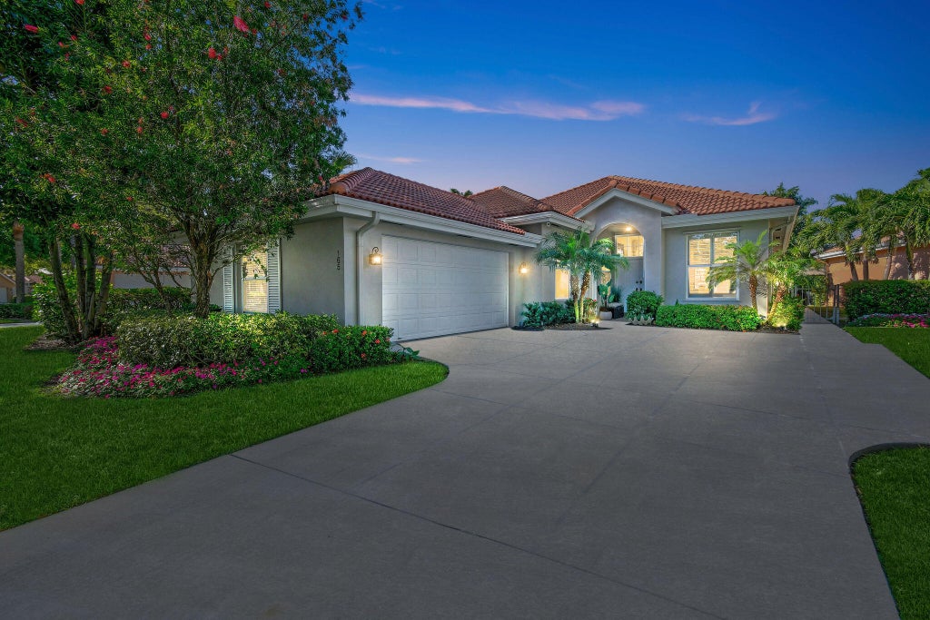 Photo of 165 Hampton Place, Jupiter, FL 33458 (MLS # R11071018)