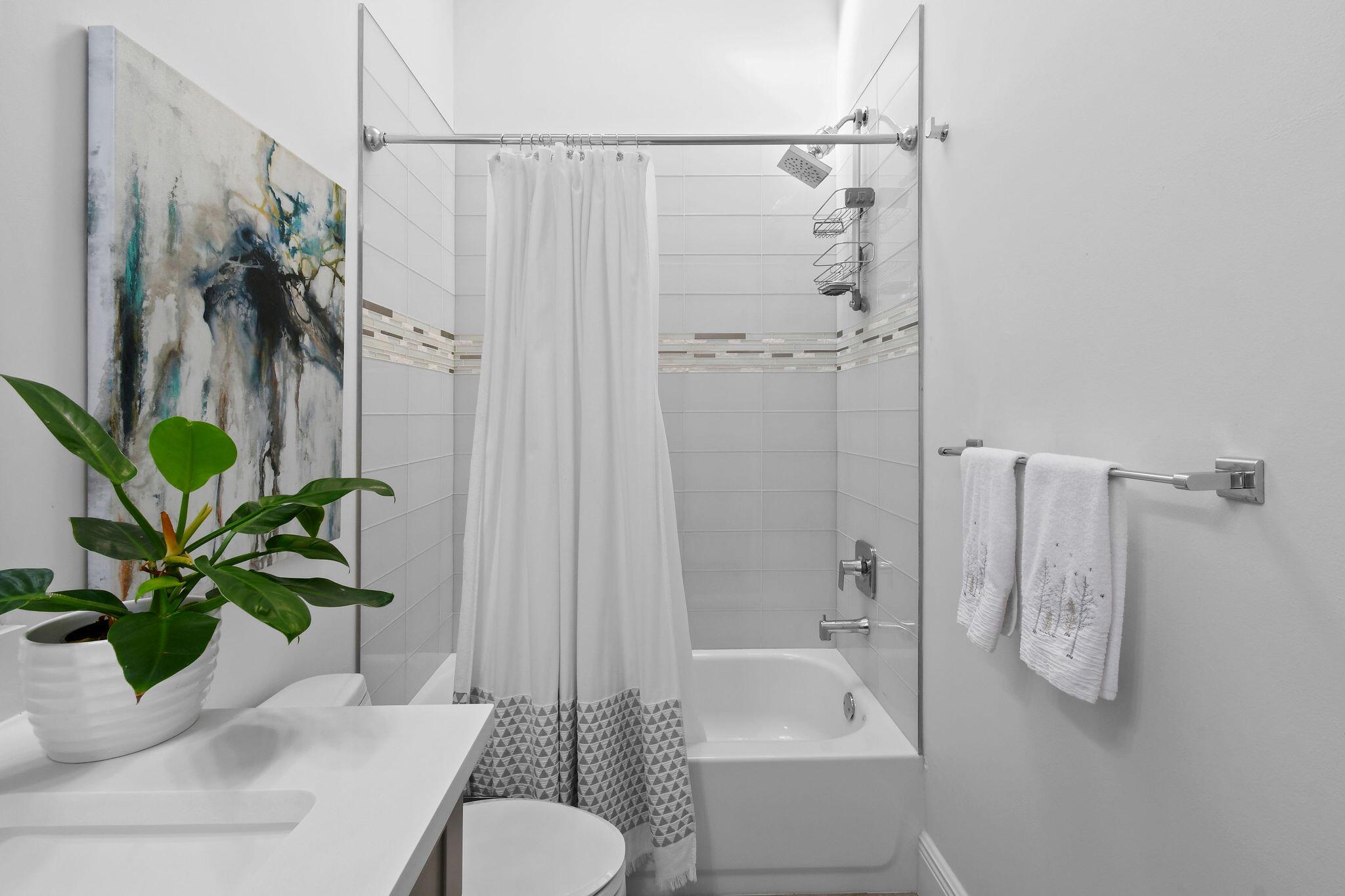 HAMPTONS AT MAPLEWOOD - Residential