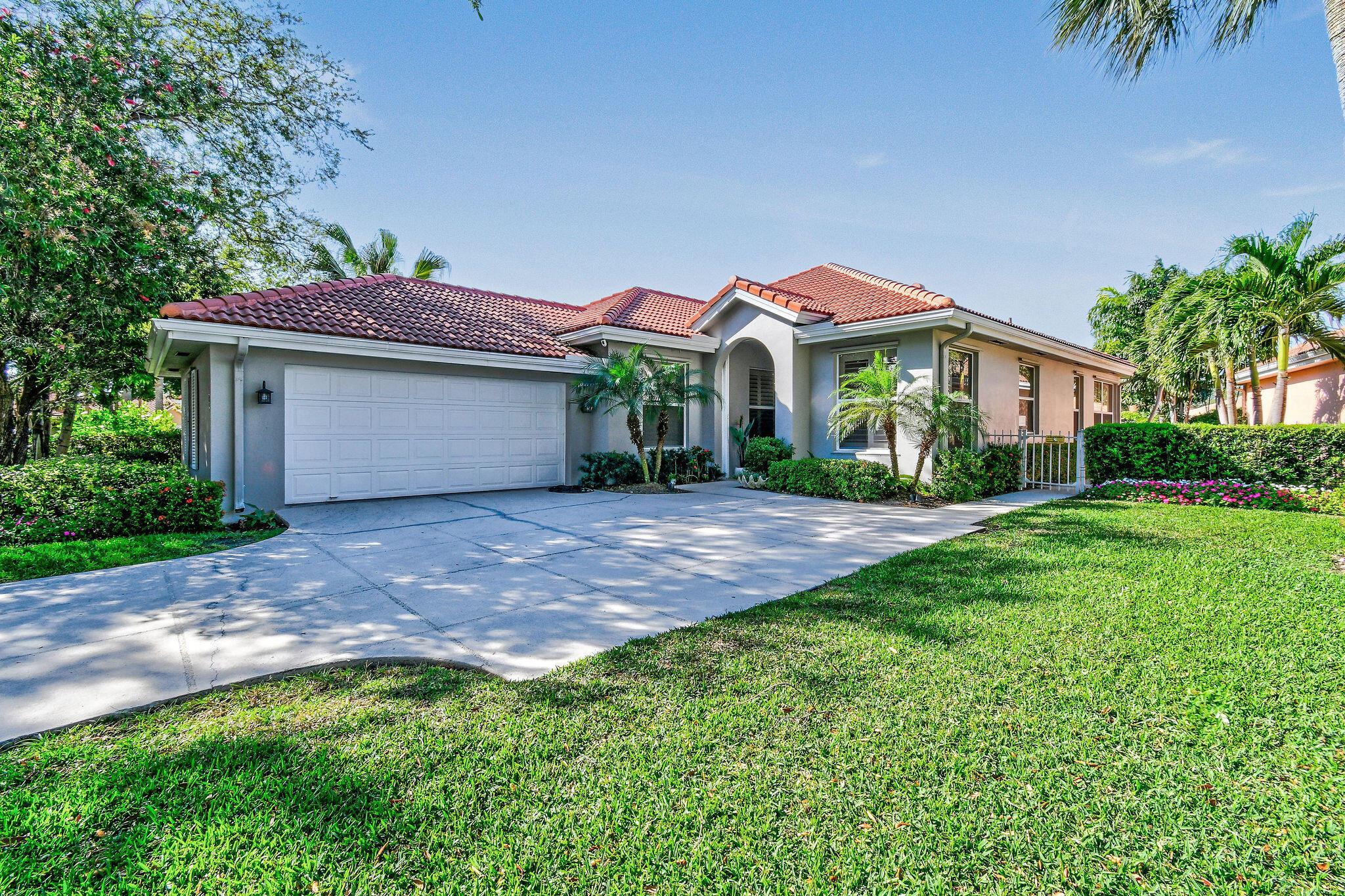 HAMPTONS AT MAPLEWOOD - Residential