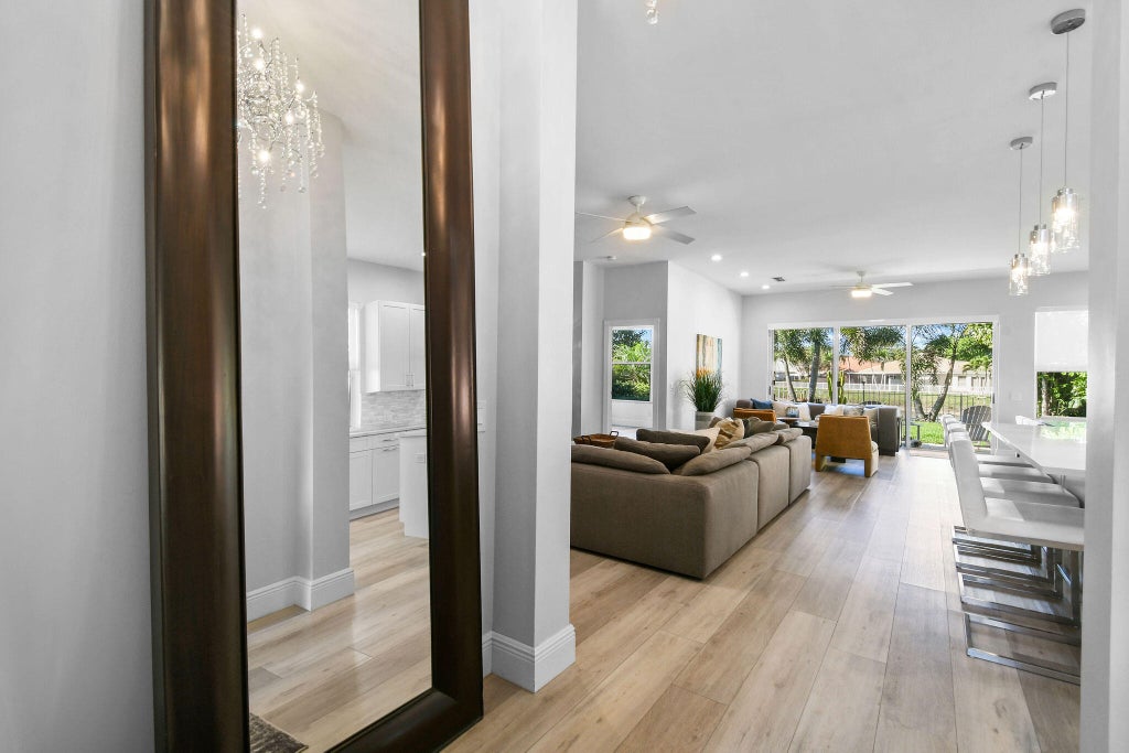 Photo of 165 Hampton Place, Jupiter, FL 33458 (MLS # R11071018)