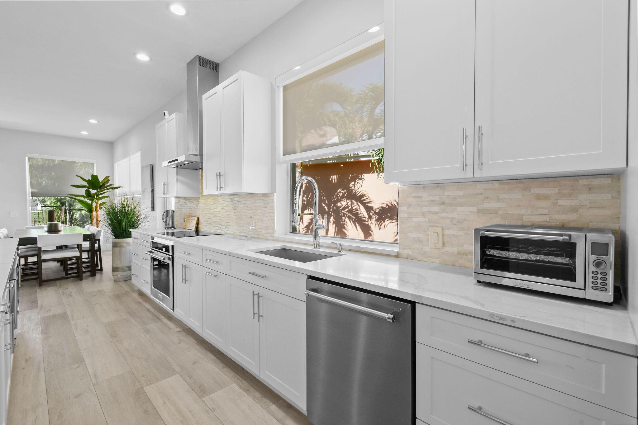 HAMPTONS AT MAPLEWOOD - Residential