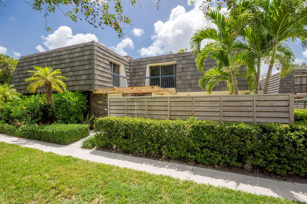 Photo of 211 2nd Terrace, Palm Beach Gardens, FL 33418 (MLS # R10914138)