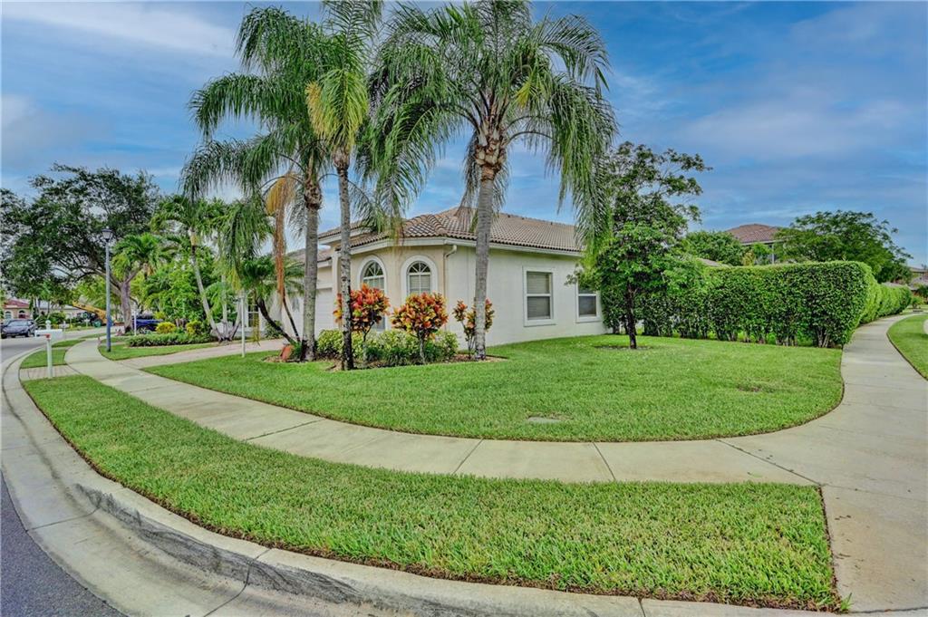 WYNDHAM LAKES SOUTH - Residential