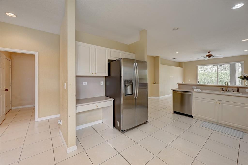 WYNDHAM LAKES SOUTH - Residential