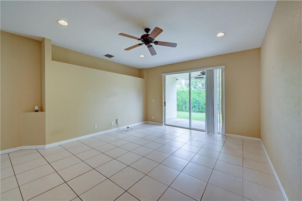 WYNDHAM LAKES SOUTH - Residential