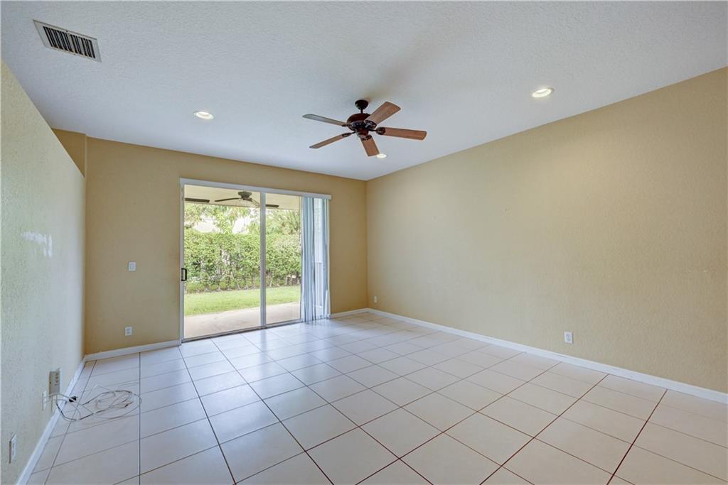 WYNDHAM LAKES SOUTH - Residential